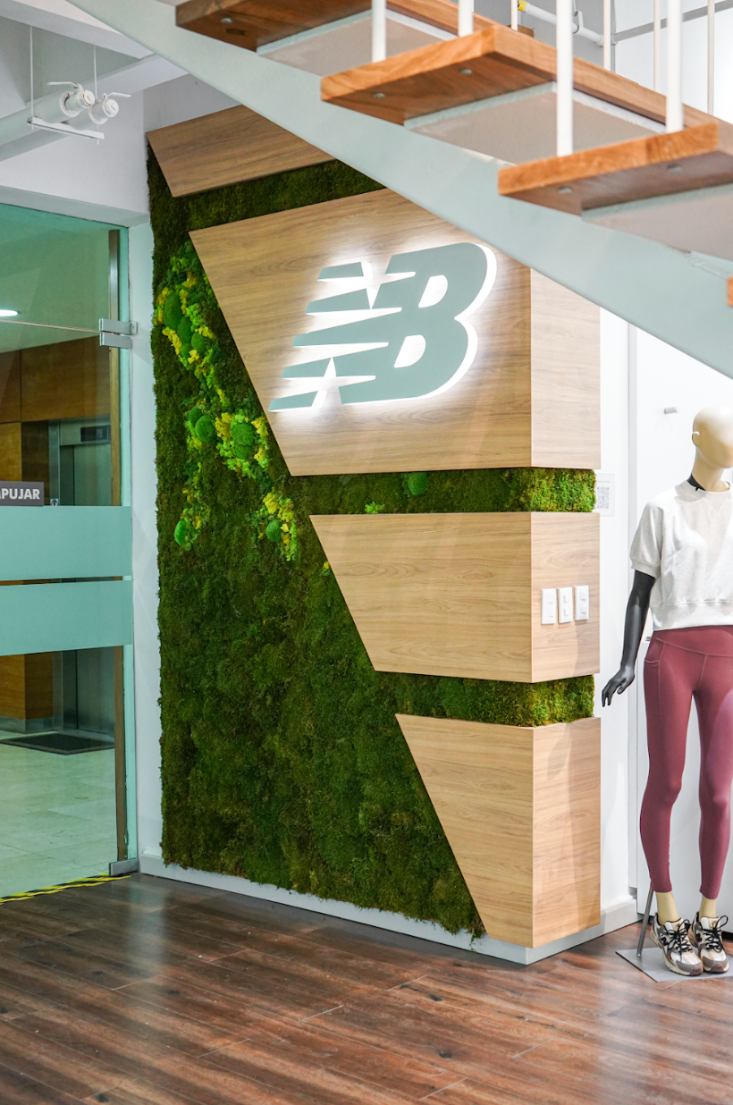 NEW BALANCE HQ